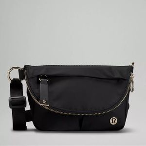 Lululemon All night Festival Bag